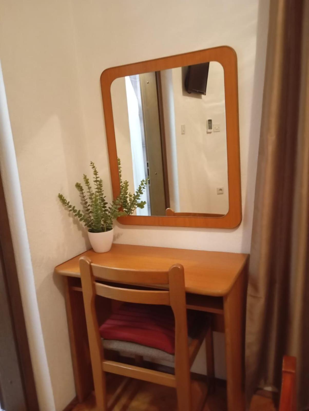Rooms Helena Крк Екстер'єр фото