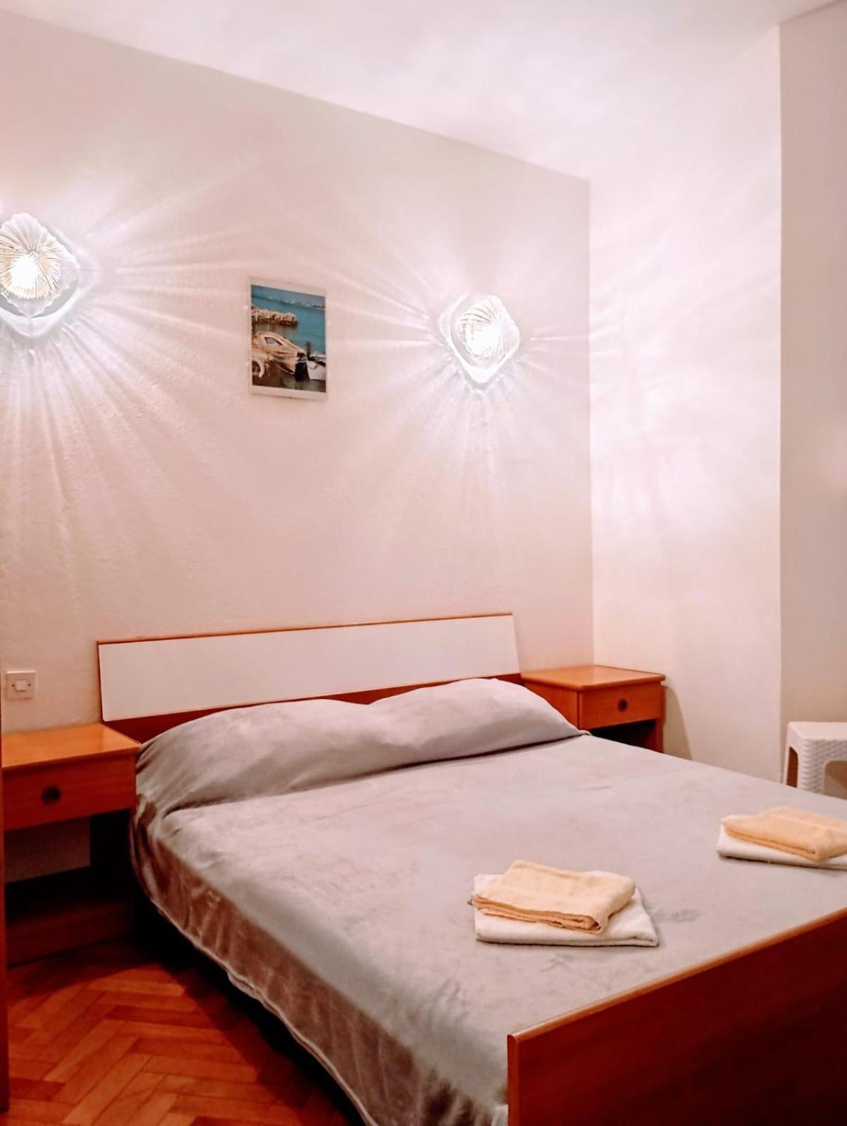 Rooms Helena Крк Екстер'єр фото