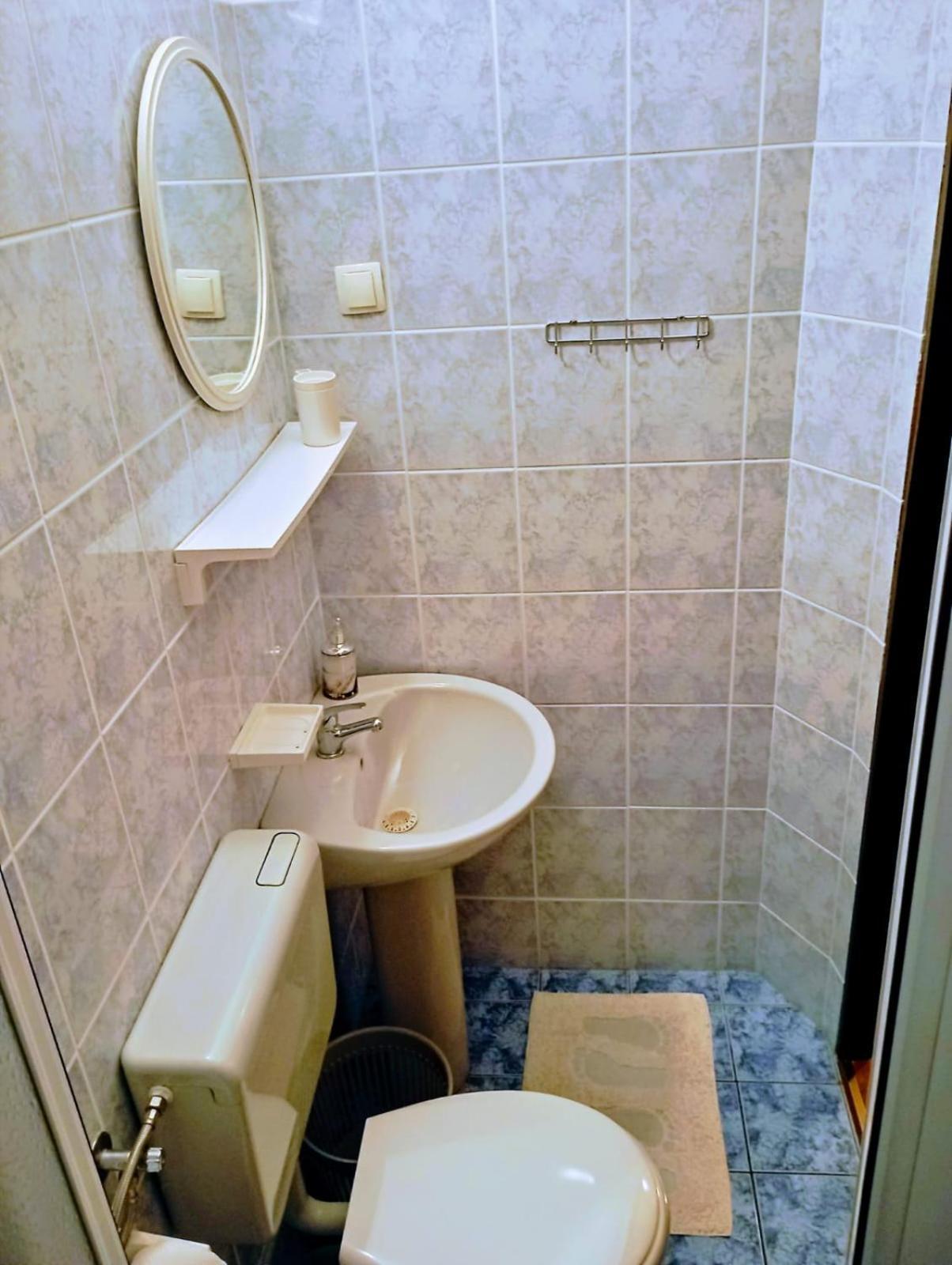 Rooms Helena Крк Екстер'єр фото